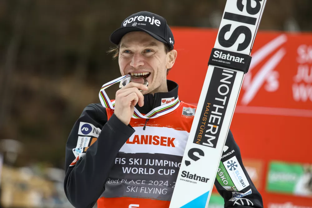 Anže Lani&scaron;ek v Planici / Foto: Luka Cjuha