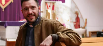 Martin Golob skrbi za tri župnije s skupno okoli 13.000 dušami. / Foto: Bojan Velikonja