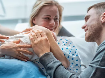 Pravica do očetovskega dopusta traja 15 dni. / Foto: iStock