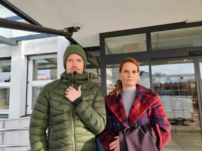 Nejc Kuhar, ki ga zastopa odvetnica Mina Krži&scaron;nik, je prepričan, da v njegovem ravnanju ni bilo nobene napake. Foto: Damijana Ži&scaron;t, Večer