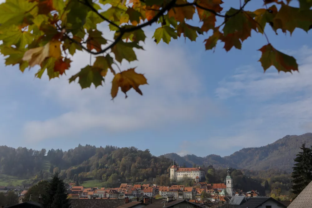 Prvo soboto v aprilu bodo v &Scaron;kofji Loki organizirali spomladansko akcijo či&scaron;čenja in urejanja okolja. Foto: Luka Cjuha