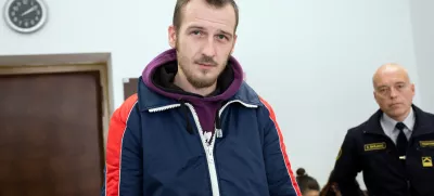 - Sulejmanović Asmir- 05.01.2017 - sojenje Asmirju Sulejmanoviću za umor 63-letnega Branimirja Bajdeta s Ključevice, katerega je s traktorjem najprej zbil ga navezal na verigo in odvlekel v globel v bližnjem gozdu  //FOTO: Matjaž Rušt