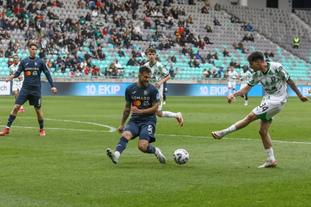 Olimpija je v Stožicah mestnega tekmeca Bravo premagala z 2:0. Foto: Luka Cjuha