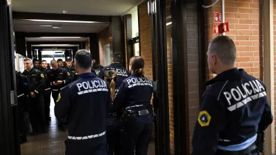 Policija, simbolična fotografija.- 3.04.2024 &ndash; Podelitev medalj policije za hrabrost in požrtvovalnost. Policijska akademija, Tacen. //FOTO: Nik Erik Neubauer