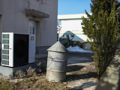 Poročilo Evropskega združenja toplotnih črpalk v analiziranih 14 državah ugotavlja, da je prodaja toplotnih črpalk lani padla v povprečju za 22 odstotkov v primerjavi z letom 2023. Največji upad sta lani zabeležili Nemčija (minus 48 odstotkov) in Francija (minus 39 odstotkov). Foto: Bojan Velikonja&nbsp;