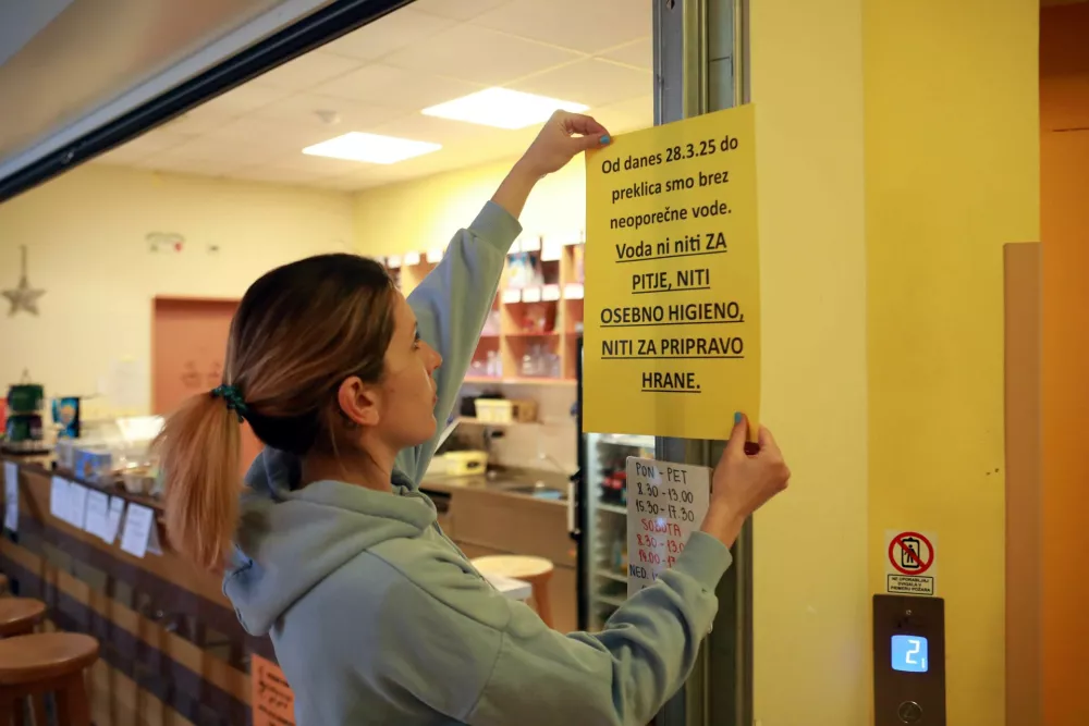 31.03.2025 - Logatec, onesnažena voda,DSO enota Logatec, obvestiloFoto: Tomaž Skale