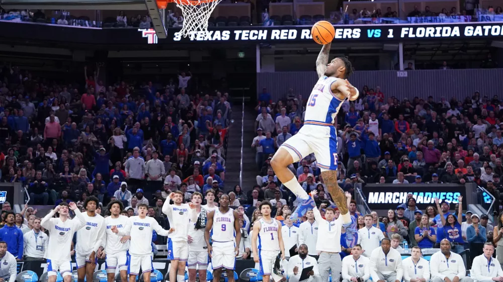 Mar 29, 2025; San Francisco, CA, USA; Florida Gators guard Alijah Martin (15) dunks during the second half during the West Regional final of the 2025 NCAA tournament at Chase Center. Mandatory Credit: Kyle Terada-Imagn Images