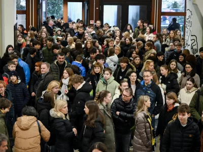 Gimnazija BežigradDijakiMladinaMladi&Scaron;ola&scaron;olanjeučenje14.02.2025 Informativni dan na srednjih &scaron;olah in fakultetahFOTO: Nik Erik Neubauer