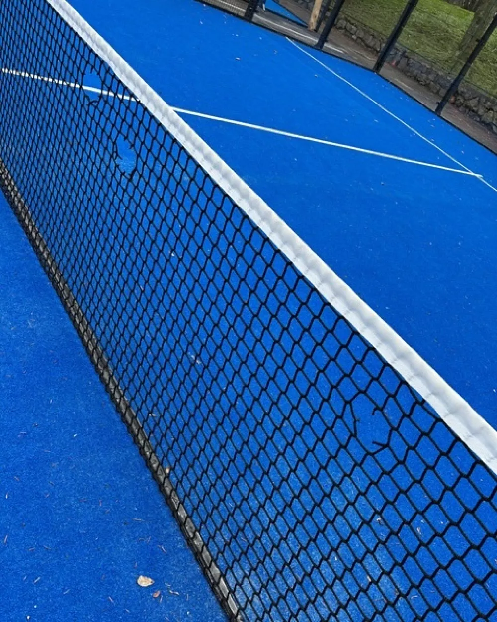 Po&scaron;kodovana mreža padel igri&scaron;č. Foto: FB/&Scaron;port Ljubljana 