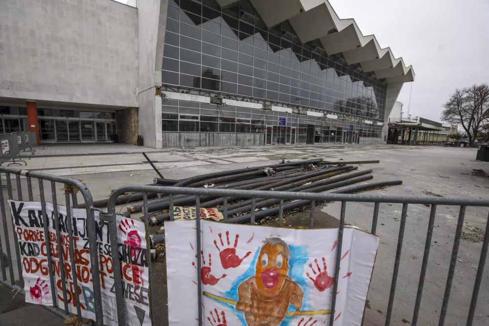 16.2.2025 - Novi sad Srbija - Železni&scaron;ka postaja - podrti nadstre&scaron;ekFoto: Luka Cjuha