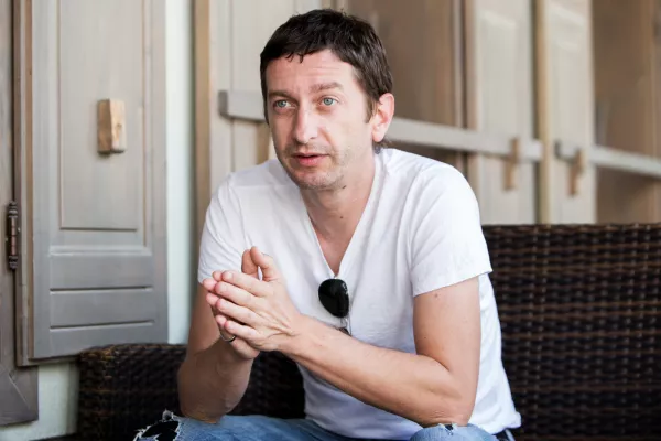 Borut Marolt,&nbsp;ravnatelj Strokovnega centra Logatec:&nbsp;&raquo;Narcistični star&scaron;i vzgajajo narcistične otroke. Ko je enkrat prepozno in je določeno obdobje odra&scaron;čanja mimo, je otroke oziroma mladostnike težko prevzgajati. Takrat gre bolj za bla​ženje njihovih težav.&laquo;