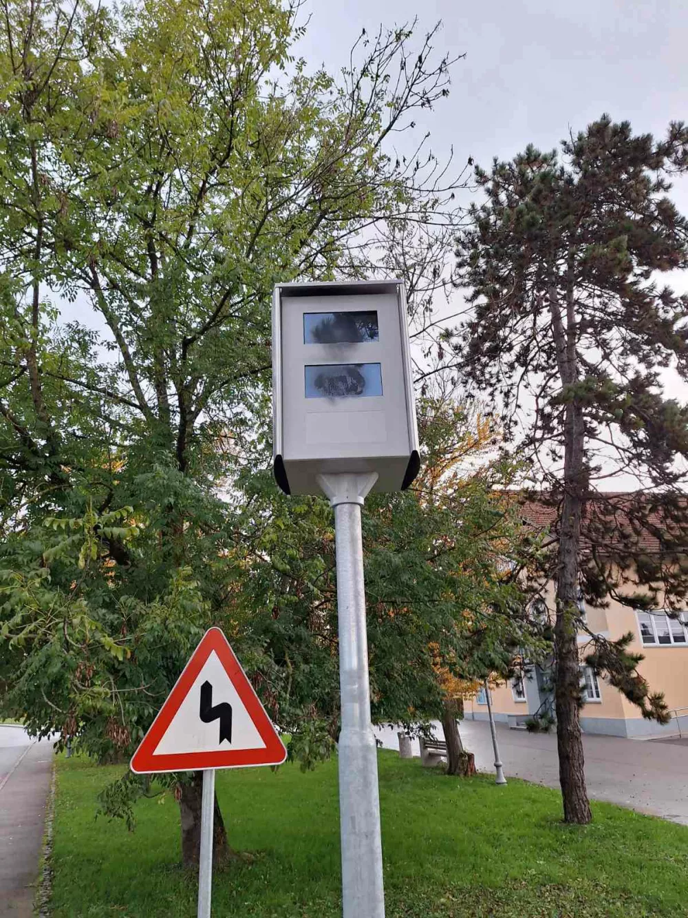 Po&scaron;kodovani radar. Foto: občina Domžale