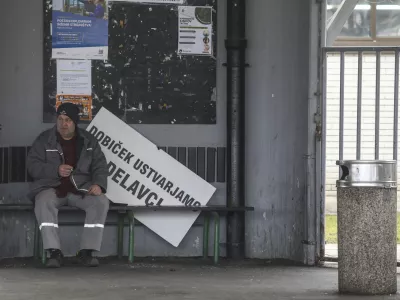 simbolična fotografija delavec - plače - dobiček21.01.2025 - Premogovnik Velenje d.o.o rudnik lignita - &scaron;ale&scaron;ka dolina - delovna nesreča - re&scaron;evalna akcija - Na odkopu v jami Preloge Premogovnika Velenje je zaradi vdora mokre gline zasulo tri rudarje.Foto: Luka Cjuha
