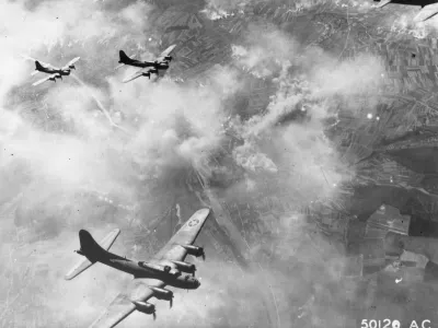B-17F v formaciji leta 1943. / Foto: U.s. Air Force/pd