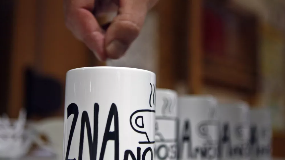 - ilustrativna fotografija - skodelica - kava //FOTO: Bojan Velikonja