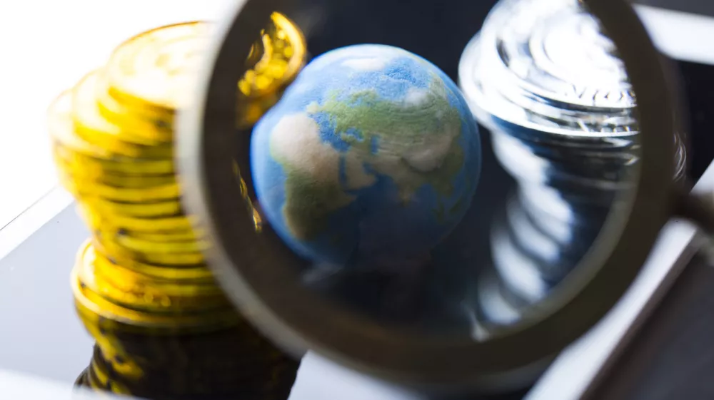 Je svet na razpotju? / Foto: Istock