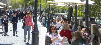 - 24.04.2021 – Epidemija koronavirus covid-19 v Sloveniji - zaradi izboljšanja epidemioloških razmer so se v osmih regijah ponovno odprle gostinske terase in vrtovi – //FOTO: Bojan Velikonja