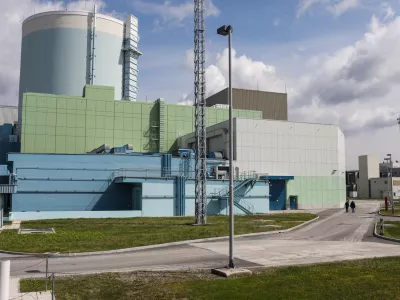 - jedrski reaktor - proizvodnja električne energije- Energetika, elektrika, samoskrba, daljnovod &mdash; 19.04.2023 &ndash; Nuklearna elektrarna Kr&scaron;ko (NEK), edina slovenska jedrska elektrarna, ki deluje od leta 1983 //FOTO: Bojan Velikonja