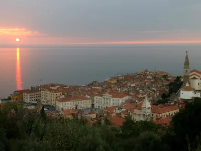 - Piran 2014 - piranski zaliv - arbitraža - meja na morju - arbitražni sporazum - sončni zahod - /FOTO: Tomaž Skale / Foto: Tomaž Skale