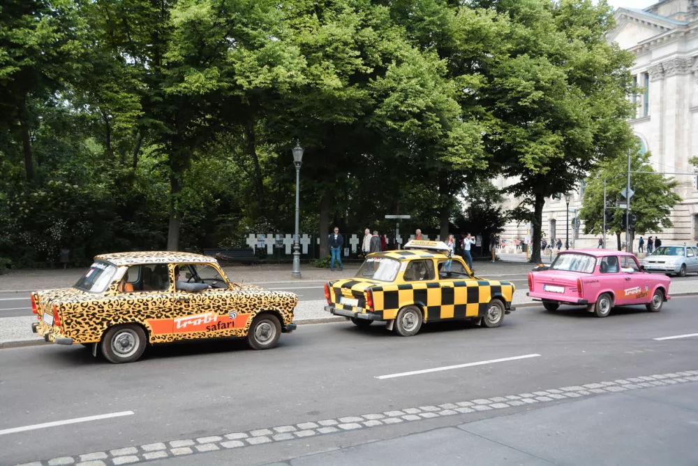 Berlin, Germany - May 30, 2014: tourists on a sightseeing tour with a "Trabant" to the main attractions in Berlin / Foto: Heiko K&uuml;verling