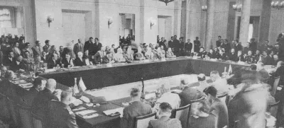 Konferenca, na kateri je bil pakt ustanovljen in podpisan. / Foto: Wikipedija