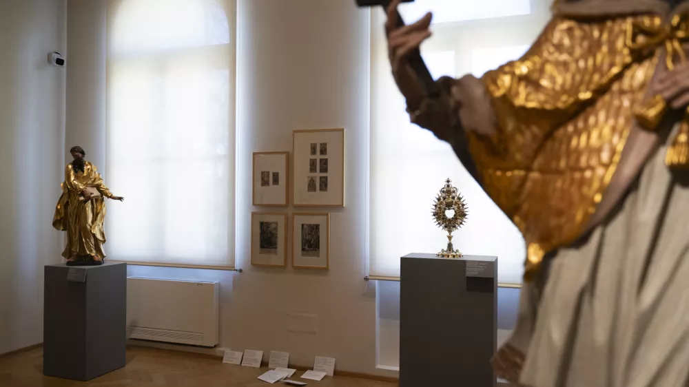 umetnostkulturaumetnineumetni&scaron;ki trgbarokslikerestavratorstvo08.04.2025 Voden ogled po razstavi Barok v Sloveniji, Narodna GalerijaFOTO: Nik Erik Neubauer