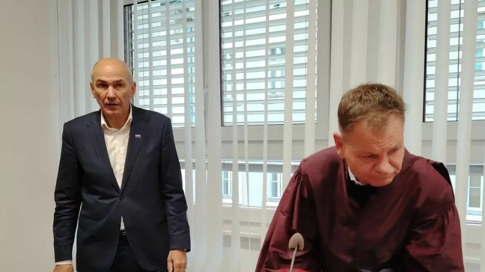 Janez Jan&scaron;aFranci Matozsojenje zadeva Trenta, Celje