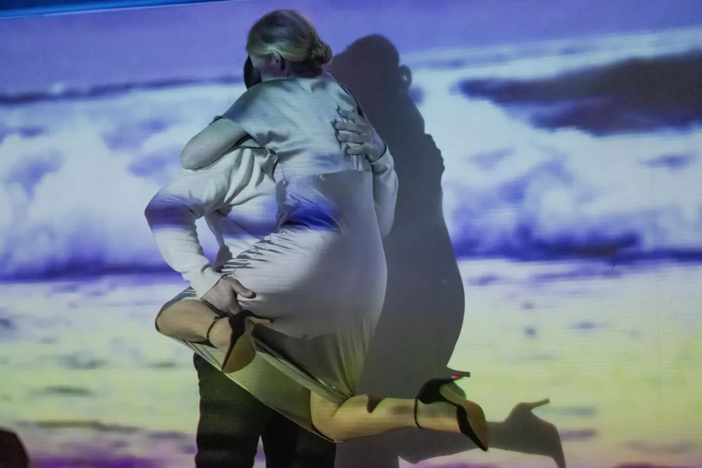 Nova slovenska komorna opera Sopra lo amore skladatelja in libretista Tomaža Sveteta je nastala po naročilu Slovenskega komornega glasbenega gledali&scaron;ča (SKGG) F Darja &Scaron;travs Tisu