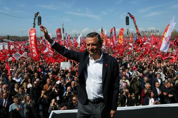 Ozgur Ozel, leader of Turkey's main opposition Republican People's Party (CHP) attends a rally to protest against the arrest of Istanbul Mayor Ekrem Imamoglu as part of a corruption investigation, in Istanbul, Turkey, March 29, 2025. REUTERS/Umit Bektas
