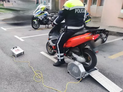 merilnik hitrosti za električne skiroje in mopede