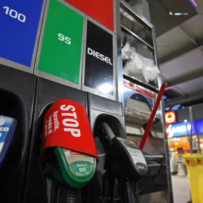 PETROL bencinski servis - črpalka - gorivo - diesel - dizel - Euro super - bencin- podražitev bencina - cene goriv na bencinskih črpalkah bistveno višje//FOTO: Luka Cjuha