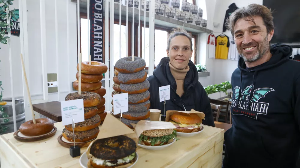 BAGEL POINT je plod sodelovanja butične pekarne Malo drugače