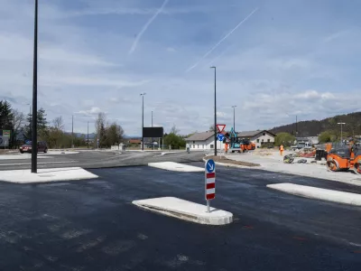 Jurčkova10.04.2025 Gradnja kroži&scaron;ča, Supernova, Rudnik. 