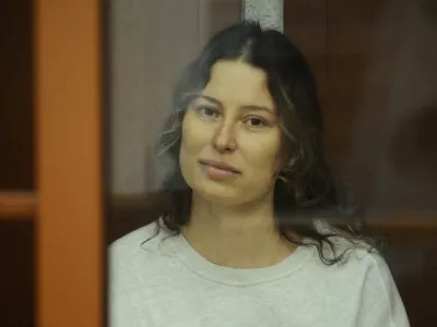 Russian-American dual citizen Ksenia Karelina, accused of treason for making a donation to a charity supporting Ukraine, attends a court hearing in Yekaterinburg, Russia August 15, 2024. REUTERS/Dmitry Chasovitin/