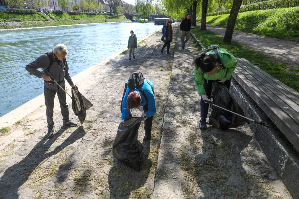 12.04.2025 - Čistilna akcija - pomlad 2025 - PD Iskra - Trnovski pristanFoto: Luka Cjuha