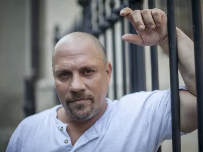 Boris Dežulović, hrva&scaron;ki novinar in književnik, Dnevnikov kolumnist    ///FOTO: Luka CjuhaOPOMBA: ZA OBJAVO V PRILOGI &ndash; DNEVNIKOV OBJEKTIV - INTERVJU 2015.