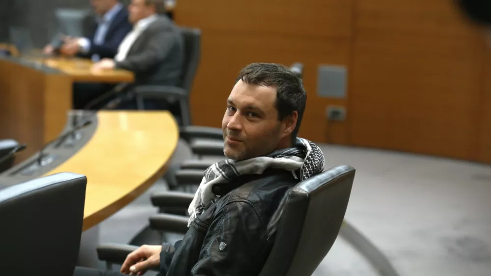 Miha Kordi&scaron;04.06.2024 - izredna seja DZ, na kateri bodo obravnavali predlog sklepa o priznanju neodvisnosti in suverenosti Palestine. PalestinaFOTO: Luka Cjuha