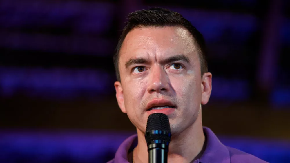 Ecuador's President and candidate for reelection Daniel Noboa addresses the media as the electoral council says he has won the presidential election, in Santa Elena, Ecuador April 13, 2025. REUTERS/David Diaz Arcos