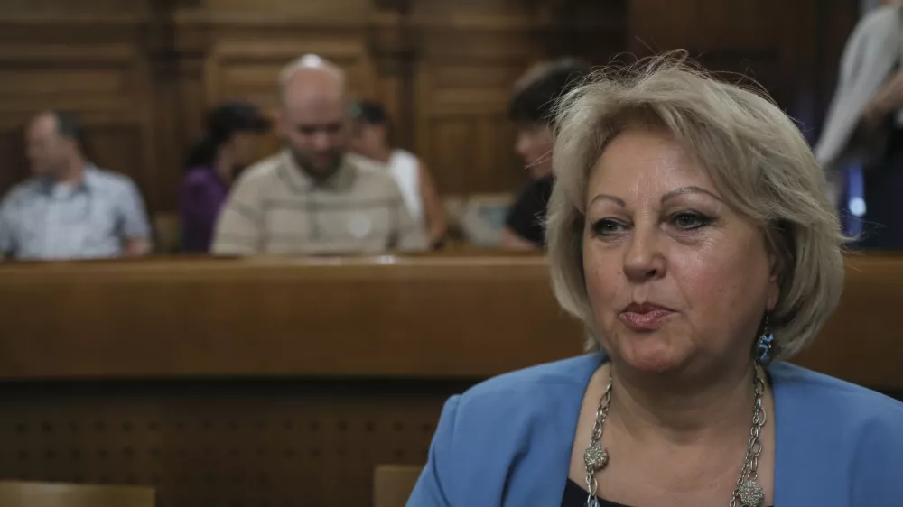 mestna svetnica LZJ Nada Verbič- 06.07.2015 - Mestni svet MOL - ljubljanski mestni svetniki na 8. seji odločali o nameri Lekarne Ljubljana, da ustanovi nov zavod Ljubhospi///FOTO: Jaka Gasar