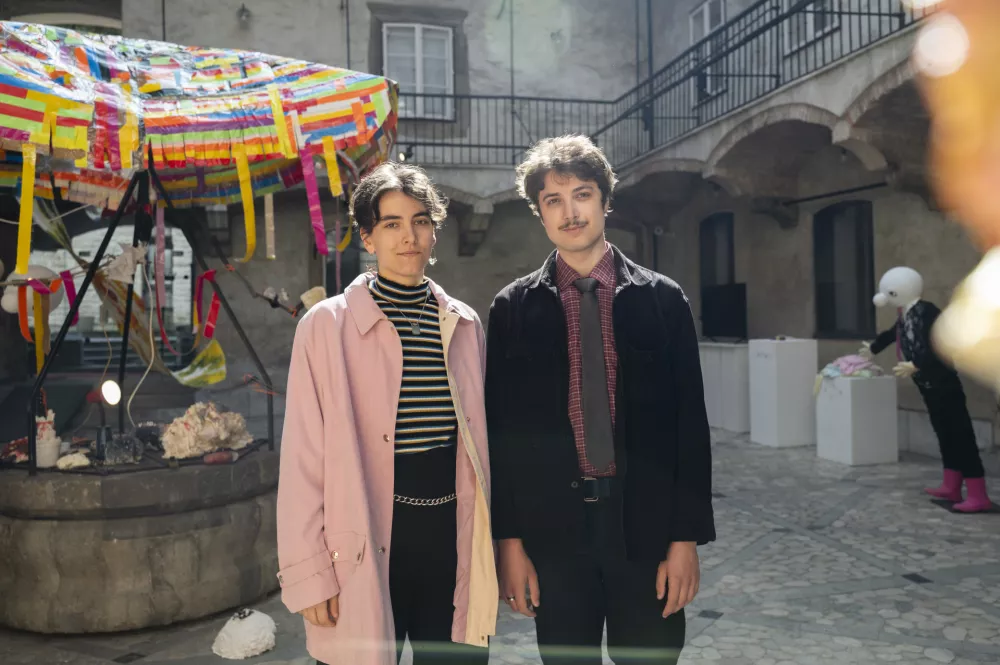 Inja PrebilMaxime Custodio11.04.2025 Kolektiv D&oslash;ug D&oslash;uglandie, razstava atrij Mestne hi&scaron;eFOTO: Nik Erik Neubauer