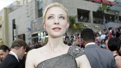 Australian actress Cate Blanchett, nominated for an Oscar for best actress in a supporting role for her work in "Notes on a Scandal," arrives for the 79th Academy Awards Sunday, Feb. 25, 2007, in Los Angeles. (AP Photo/Amy Sancetta)