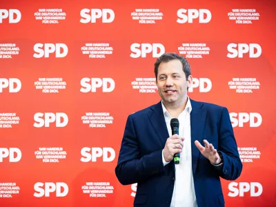 14 April 2025, Lower Saxony, Hanover: Social Democratic Party of Germany (SPD) Parliamentary Group and Federal Chairman Lars Klingbeil answers questions from the audience at a dialogue conference at the start of the SPD membership vote. Photo: Moritz Frankenberg/dpa
