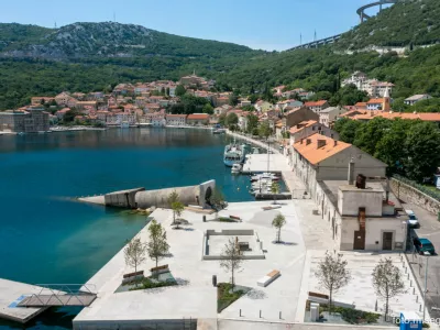 Nevidni velikan, kot so ga poimenovali, je bil zgrajen leta 1978 in je bil najhitrej&scaron;a povezava, ki je s pomočjo tekočega traku prevažala premog in koks z ene strani Bakarskega zaliva na drugo. Foto: TZ Bakar