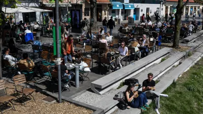 Po podatkih javnega podjetja Voka Snaga ima manj kot polovica gostincev z njimi sklenjeno ustrezno pogodbo za odvoz odpadne embalaže. Foto: Bojan Velikonja