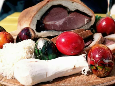 &scaron;unka, hren, jajca