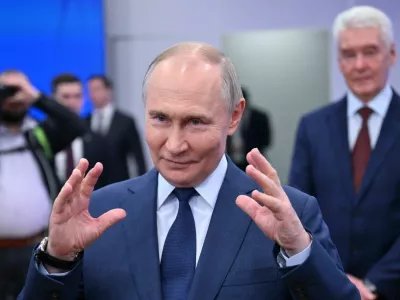Russian President Vladimir Putin meets with students during a visit to the Bauman Moscow State Technical University in Moscow, Russia April 16, 2025. Sputnik/Kristina Kormilitsyna/Pool via REUTERS ATTENTION EDITORS - THIS IMAGE WAS PROVIDED BY A THIRD PARTY.