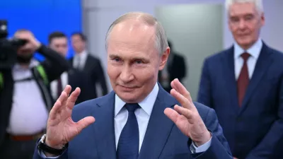 Russian President Vladimir Putin meets with students during a visit to the Bauman Moscow State Technical University in Moscow, Russia April 16, 2025. Sputnik/Kristina Kormilitsyna/Pool via REUTERS ATTENTION EDITORS - THIS IMAGE WAS PROVIDED BY A THIRD PARTY.