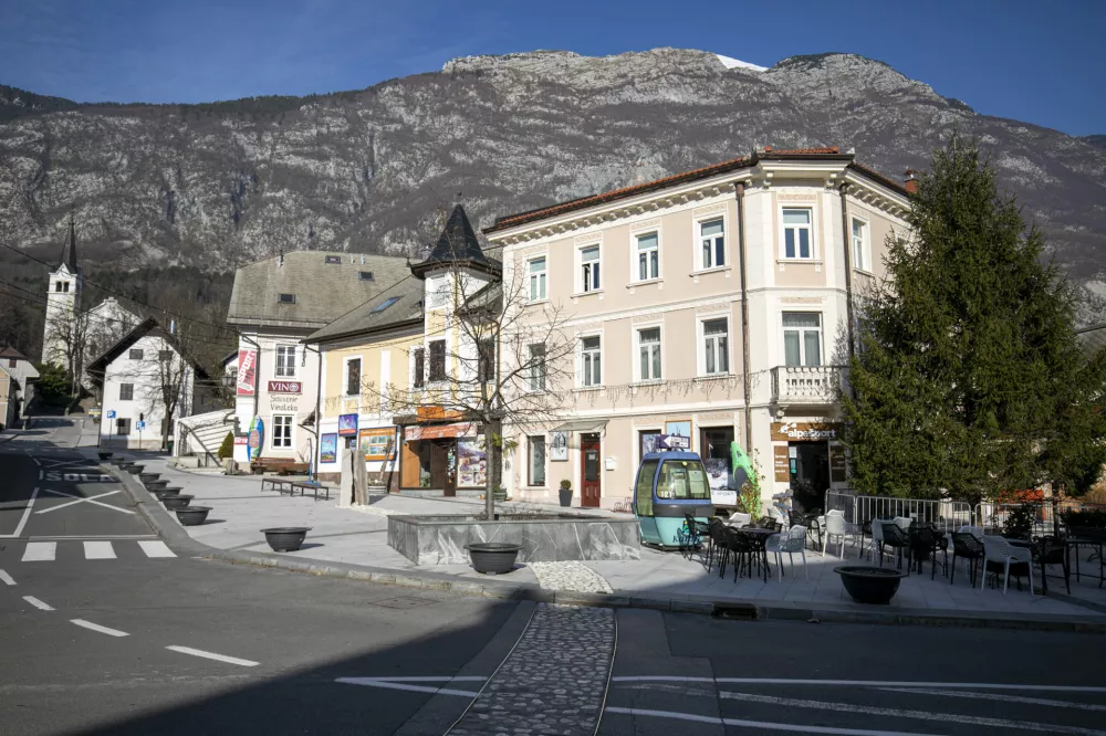 Trg golobarskih žrtev- 05.12.2019 &ndash; Občina Bovec - center zgornjeso&scaron;ke doline in turistično sredi&scaron;če //FOTO: Matjaž Ru&scaron;t