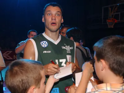 Večer velikanov, slovo od igranja Jureta Zdovca, &Scaron;arunas Jasikevičius //FOTO: Bojan Velikonja