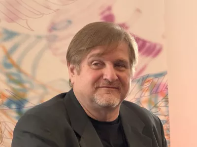 Koper, Gledalisce Koper.Novinarska konferenca ob predstavitvi letosnjega dobitnika tantadruja za zivljenjsko delo.Dobitnik letosnjega tantadruja za zivljenjsko delo Mirko Vuksanovic.